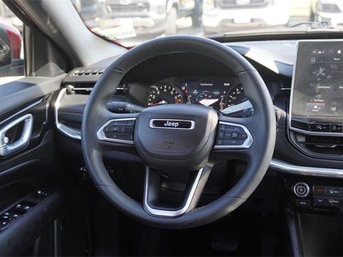 Certified 2023 Jeep Compass Limited image 17