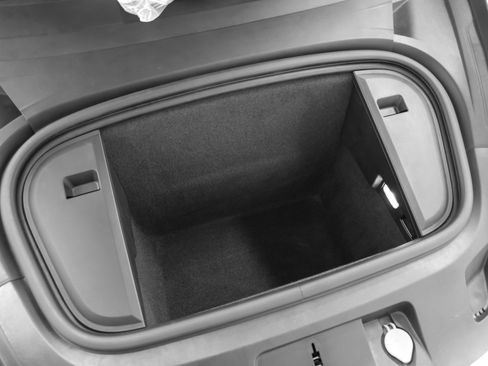 Used 2024 Porsche Taycan Turbo S image 17