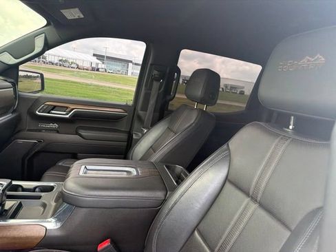 Used 2022 Chevrolet Silverado 1500 High Country AWD/4WD image 17