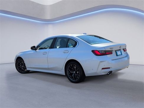 Used 2025 BMW 330i Sedan image 9