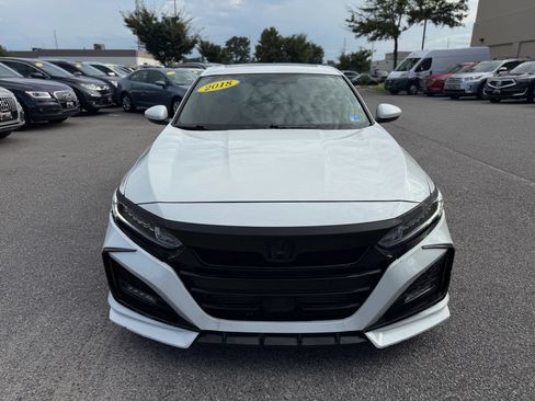 Used 2018 Honda Accord Sport image 5