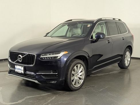 Used 2016 Volvo XC90 T6 Momentum w/ Momentum Plus Package image 4