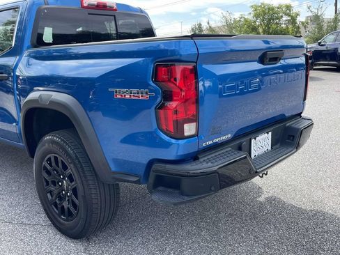 Used 2024 Chevrolet Colorado Trail Boss AWD/4WD image 12