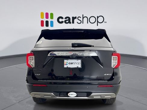 Used 2023 Ford Explorer XLT w/ Equipment Group 202A AWD/4WD image 4