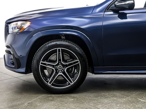 Certified 2025 Mercedes-Benz GLS 450 4MATIC image 11