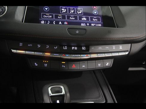 Used 2019 Cadillac XT4 Premium Luxury AWD/4WD image 16