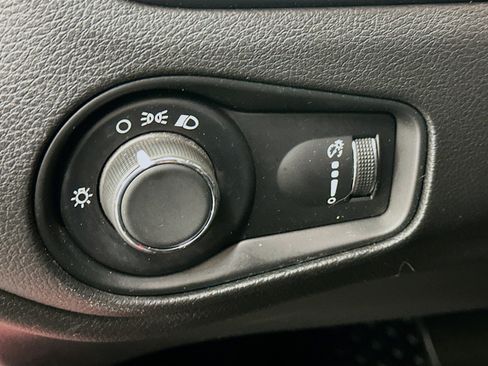 Used 2020 Jeep Renegade Sport AWD/4WD image 17