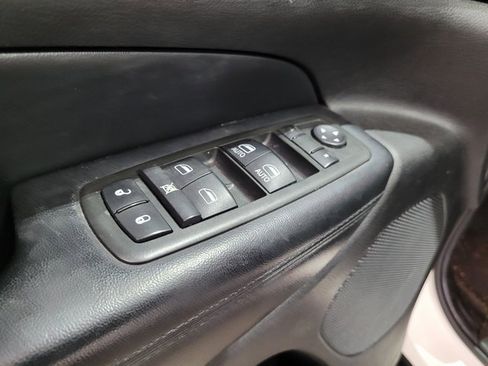 Used 2012 Jeep Grand Cherokee Altitude image 44