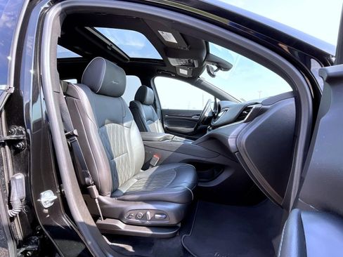 Certified 2023 Buick Enclave Avenir AWD/4WD image 15