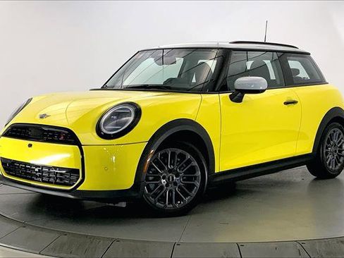 Certified 2025 MINI Cooper S image 11