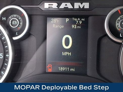 Used 2024 RAM 2500 Big Horn w/ Bed Utility Group image 24