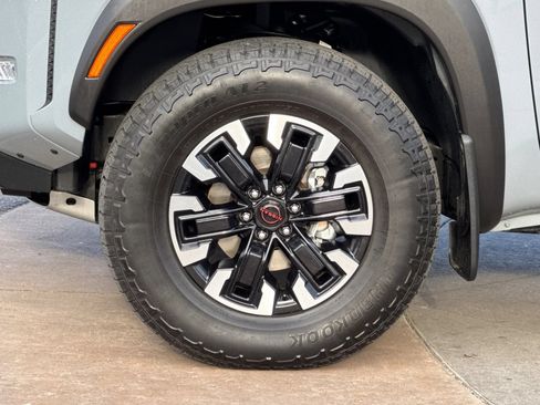 Used 2024 Nissan Frontier PRO-4X w/ Off-Road Protection Package AWD/4WD image 26