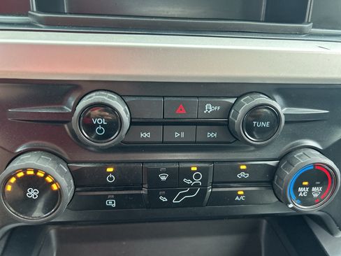 Used 2025 Ford F250 XLT w/ FX4 Off-Road Package AWD/4WD image 30