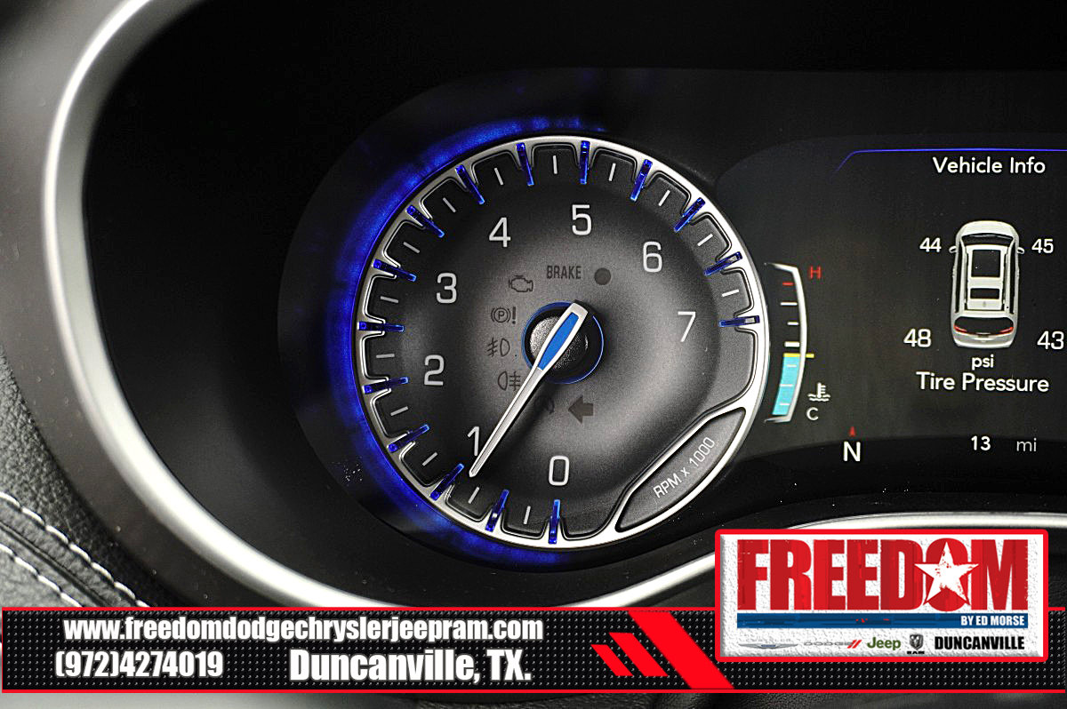 New 2027 Chrysler Pacifica Select FWD image 31