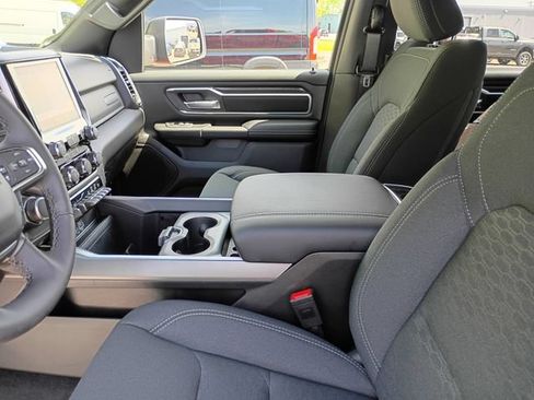 New 2026 RAM 1500 4x4 Crew Cab image 12