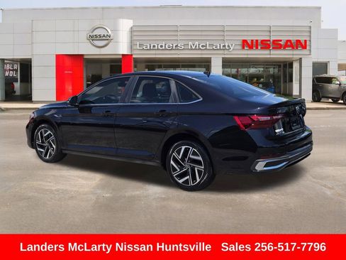 Used 2024 Volkswagen Jetta SEL FWD image 6
