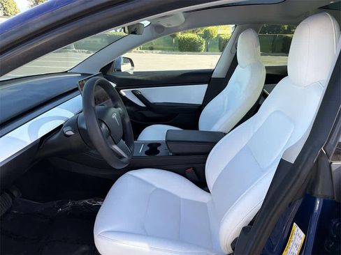 Used 2021 Tesla Model 3 Long Range image 26