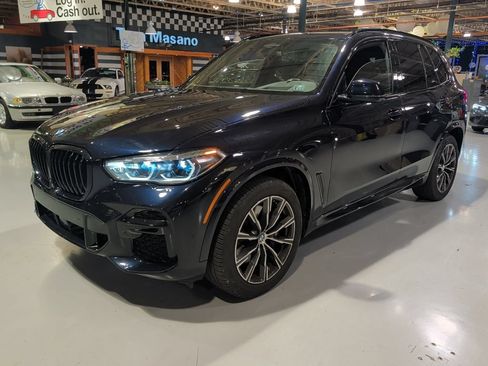 Used 2022 BMW X5 xDrive40i w/ M Sport Package AWD/4WD image 7