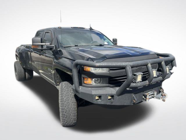Used 2015 Chevrolet Silverado 3500 High Country w/ Duramax Plus Package AWD/4WD image 9