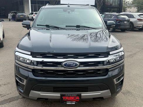 Used 2023 Ford Expedition Limited image 2