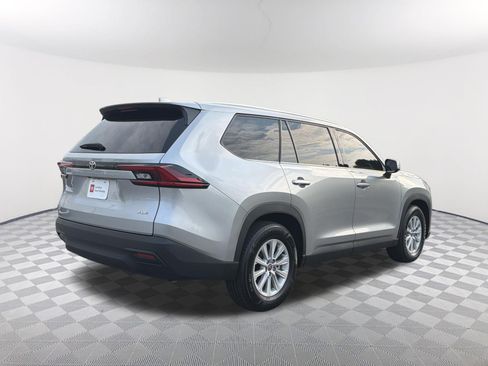 Certified 2025 Toyota Grand Highlander FWD image 16