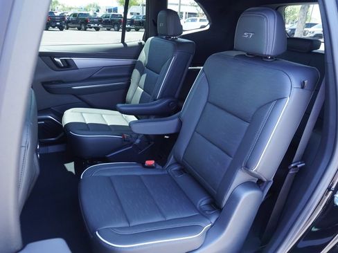 New 2026 Buick Enclave Sport Touring w/ Super Cruise Package FWD image 9