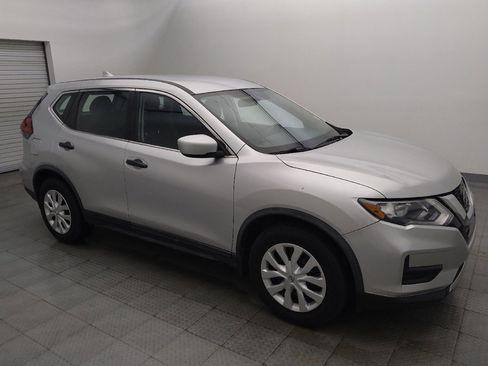 Used 2018 Nissan Rogue S FWD image 11