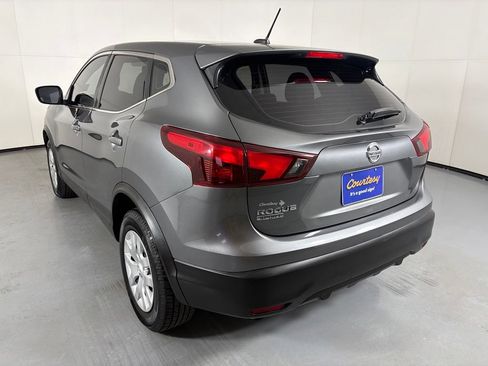 Used 2019 Nissan Rogue Sport S FWD image 6
