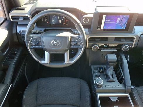 Certified 2025 Toyota 4Runner SR5 AWD/4WD image 11