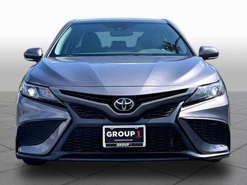 Used 2023 Toyota Camry SE w/ Convenience Package FWD image 3