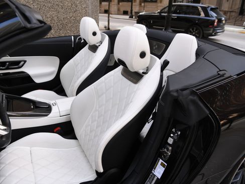 Used 2024 Mercedes-Benz SL 63 AMG 4MATIC image 8