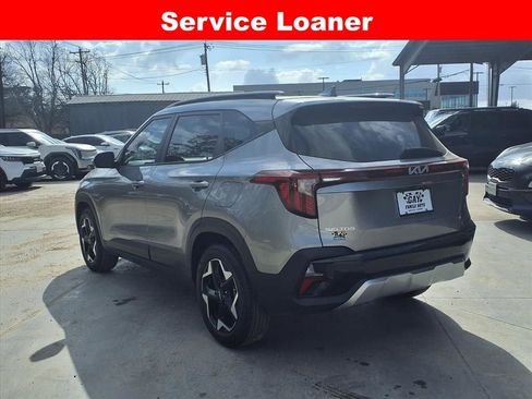 Certified 2025 Kia Seltos S image 2