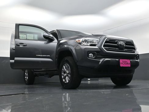 Used 2019 Toyota Tacoma SR5 image 27