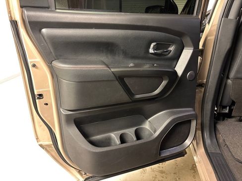 Used 2021 Nissan Titan PRO-4X w/ Pro-4x Convenience Package image 30