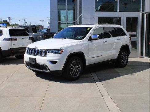 Used 2021 Jeep Grand Cherokee Limited AWD/4WD image 3