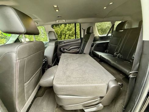Used 2018 Chevrolet Suburban LT image 45