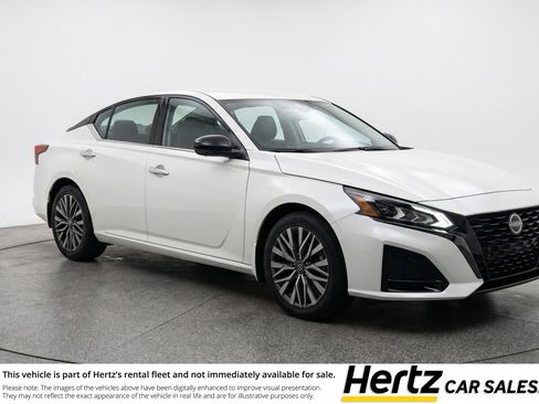 Used 2025 Nissan Altima 2.5 SV FWD image 1