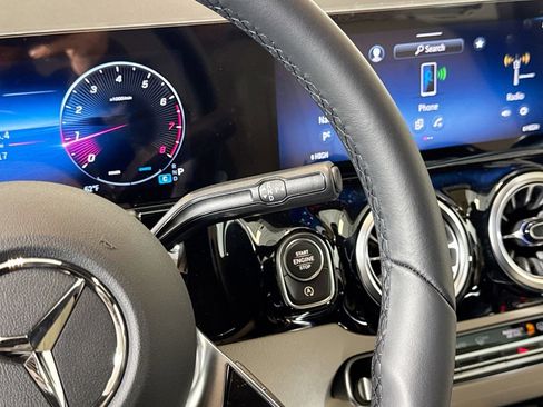 New 2025 Mercedes-Benz GLA 250 image 15