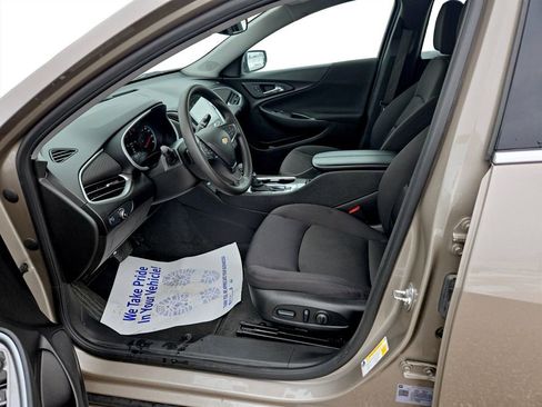 Used 2024 Chevrolet Malibu LT image 29