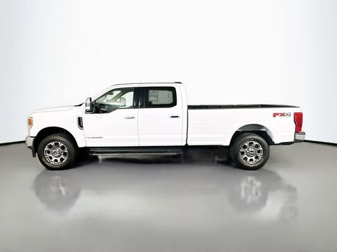 Used 2022 Ford F250 Lariat w/ Chrome Package image 4