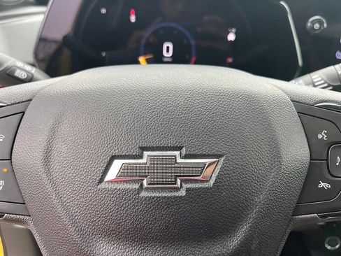 Certified 2024 Chevrolet Trax RS w/ Sunroof Package FWD image 28