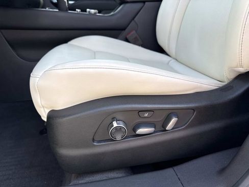 Certified 2023 Cadillac XT4 Sport FWD image 19