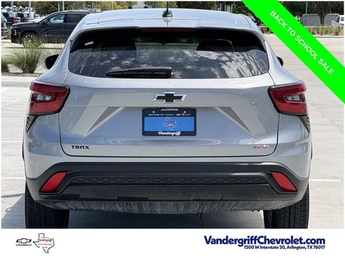Used 2024 Chevrolet Trax RS w/ Driver Confidence Package FWD image 5