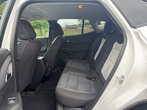 New 2026 Chevrolet Trax LS w/ LS Convenience Package FWD image 16