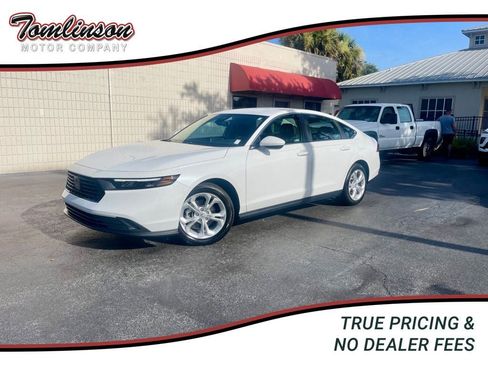 Used 2025 Honda Accord LX image 1