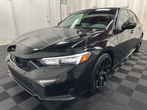 Used 2025 Honda Civic Sport image 4