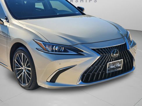 Used 2023 Lexus ES 350 w/ Premium Package FWD image 36