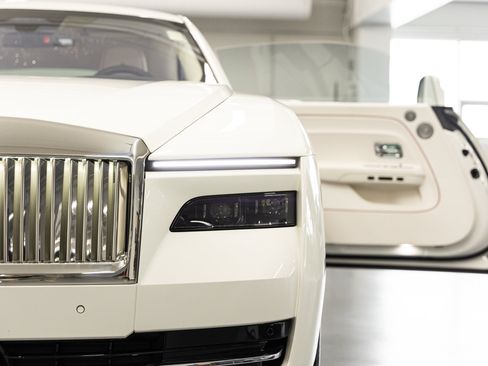 Certified 2024 Rolls-Royce Spectre w/ Spectre Launch Package AWD/4WD image 18