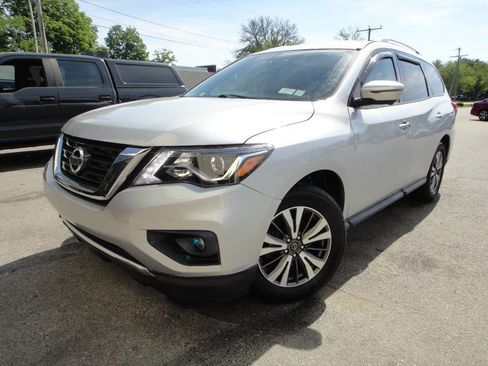 Used 2019 Nissan Pathfinder SL AWD/4WD image 1