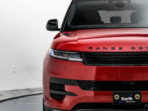 Used 2024 Land Rover Range Rover Sport SE image 23